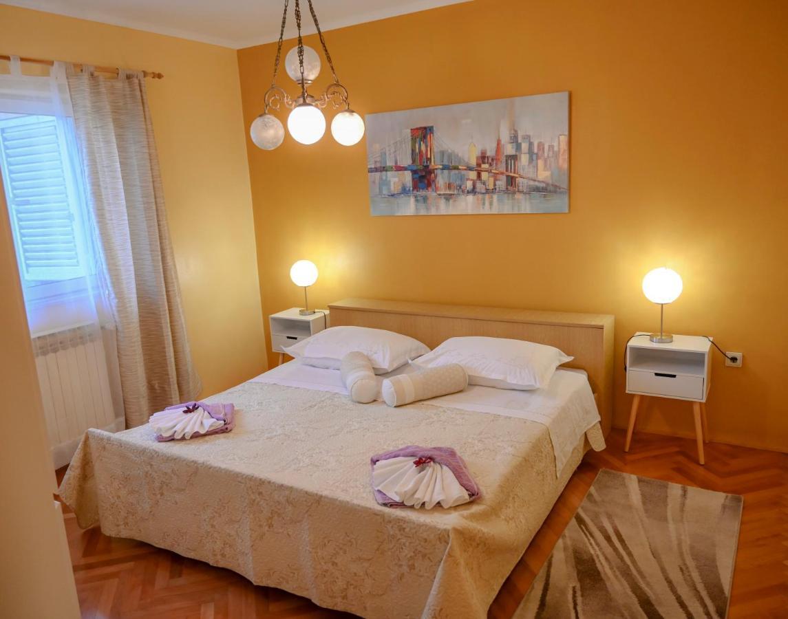 Apartment Damir Trogir Exterior photo